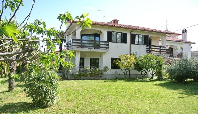 Apartmaji Nika Izola Exterior foto