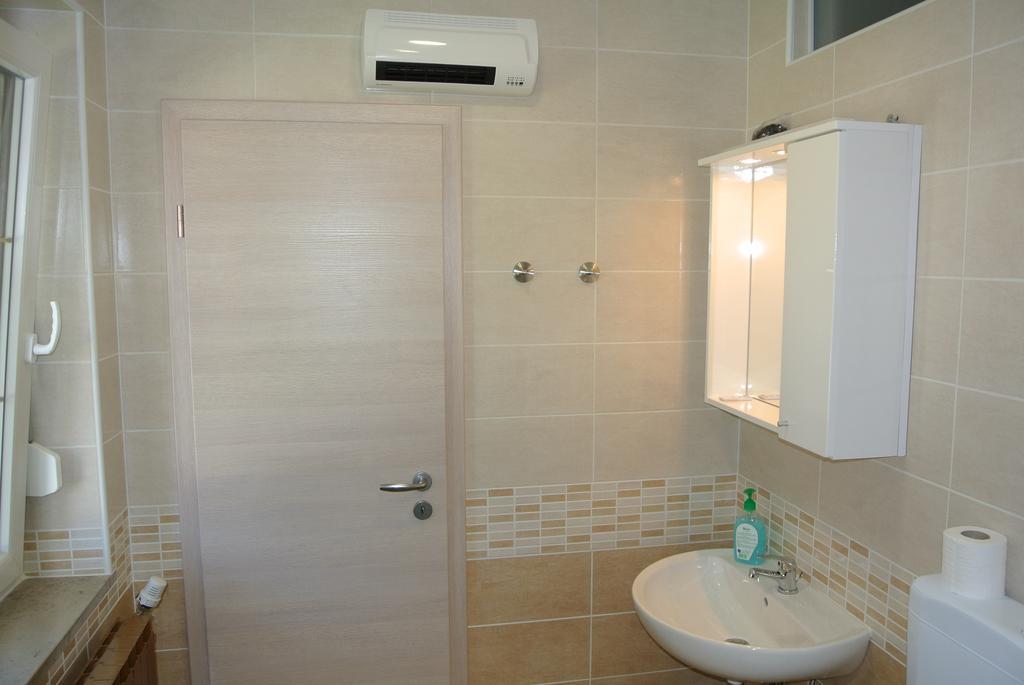 Apartmaji Nika Izola Exterior foto