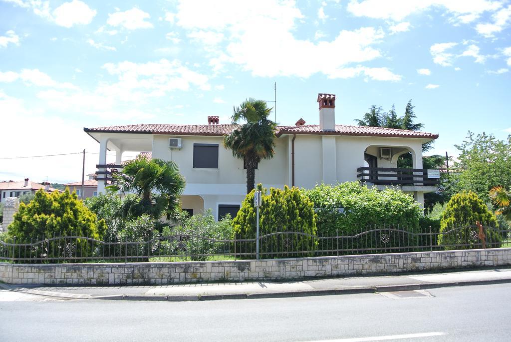 Apartmaji Nika Izola Exterior foto