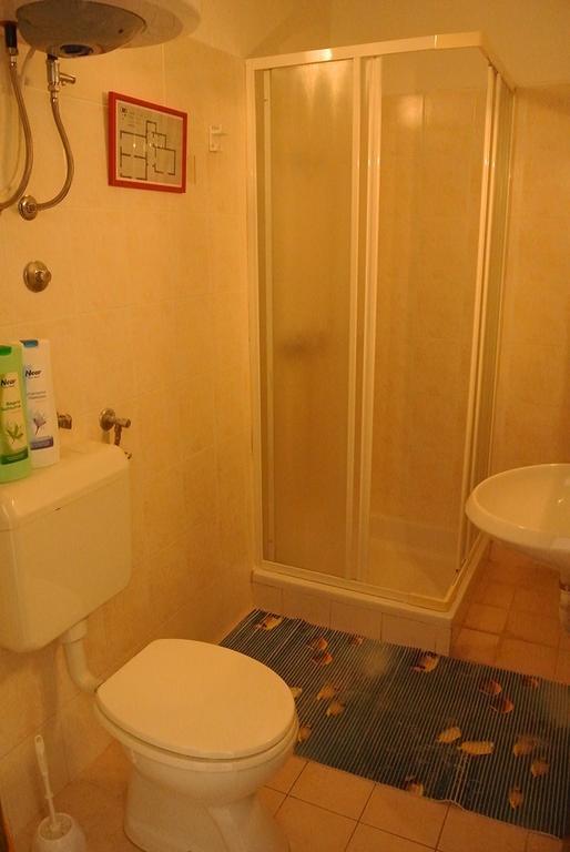 Apartmaji Nika Izola Exterior foto